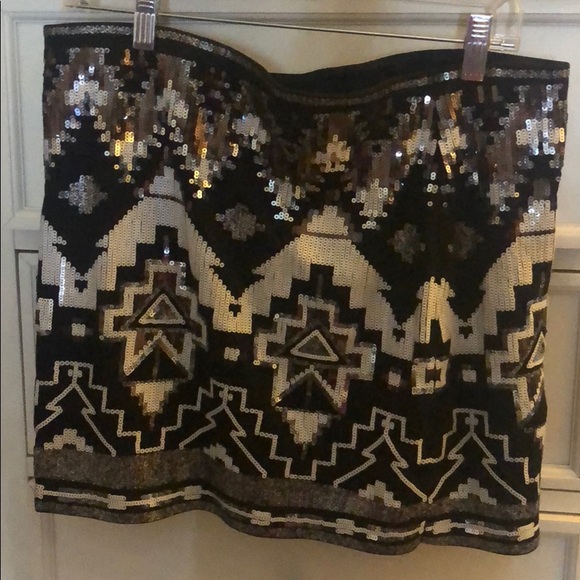 Express Skirt - Picture 2 of 3